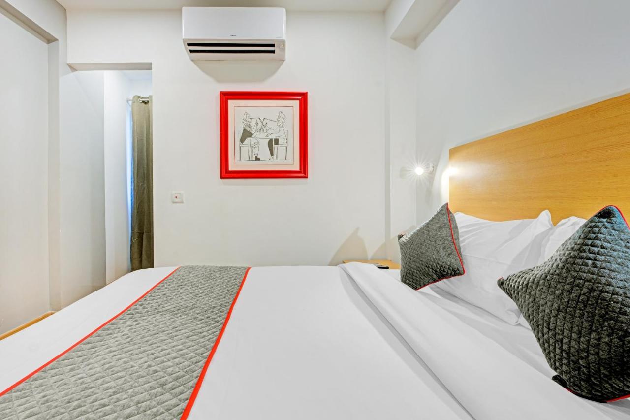 Готель Oyo Townhouse 74871 Thoraipakkam Ченнаї Екстер'єр фото