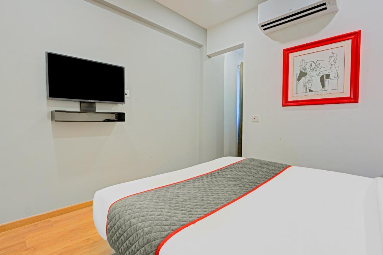 Готель Oyo Townhouse 74871 Thoraipakkam Ченнаї Екстер'єр фото